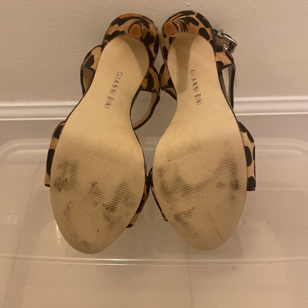Gianni Bini- size 7. T-strap calf-hair leopard print 4.5” heels - Picture 2 of 6